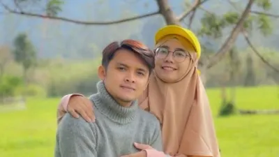 Heboh isu anggota grup band Adam, Dodi Hidayatullah sudah resmi bercerai dengan sang istri, Auliya Fadlilah.