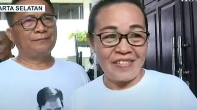 Jelang Vonis Bharada E, Sambil Senyum Sabar Sang Ibunda Curahkan Isi Hatinya: Kami Akan Tetap&hellip;