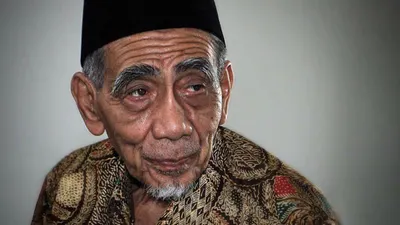 KH Maimun Zubair.