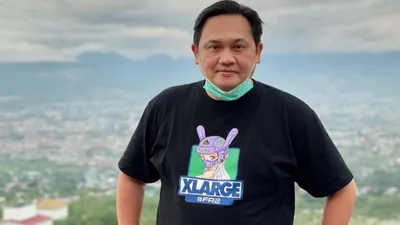 Laporkan Bunda Corla ke Polisi, Farhat Abbas Ternyata Bukan dari Keluarga Sembarangan! Berikut Biodatanya