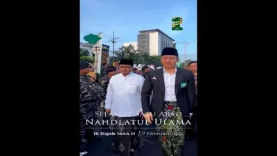 Menghadiri Harlah 1 Abad NU, AHY Menyapa Warga Sidoarjo Sambil Berjalan Kaki dan Jadi Pusat Perhatian
