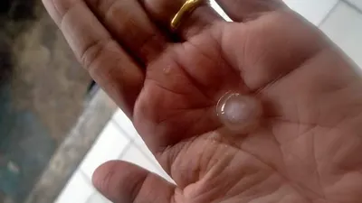 Fenomena Langka! Depok Diguyur Hujan Es Disertai Angin Kencang Hari Ini