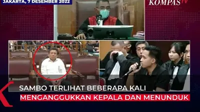 Momen Ferdy Sambo Mengangguk dan Menunduk Saat Eliezer Tanggapi Kesaksiannya