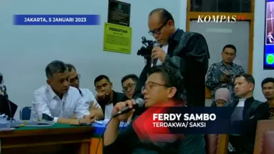 Menahan Emosi? Ini Momen Hendra Kurniawan Menatap Marah Ferdy Sambo Saat Jelaskan Alasan Perintah Amankan CCTV