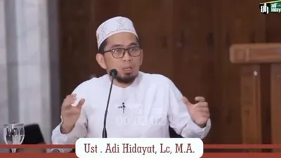 Ini Penjelasan Ustaz Adi Hidayat Jika Meninggalkan Salat di Masa Lalu, Haruskah Diqadha?