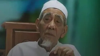 Rezeki Berdatangan, Utang Jadi Lunas! Ini Amalan Doa Pemurah Rezeki Menurut Mbah Moen