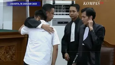 Terpopuler! Mahfud MD Sebut Richard Eliezer Secara Teori Bisa Bebas dari Tuntutan Jaksa, Begini Alasannya...