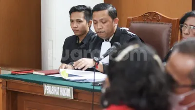 Cara Bicara Bharada E Ungkap Skenario Ferdy Sambo di Ruang Sidang Tuai Pujian, dari Gestur hingga Diksi