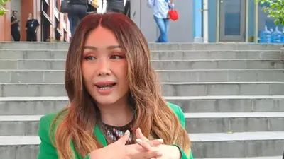 Terlihat Semakin Awet Muda, Terungkap Alasan Titi DJ Lakukan Operasi Plastik