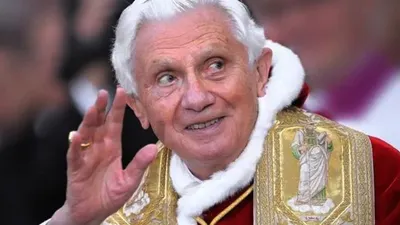 Paus Benediktus XVI meninggal dunia, hampir satu dekade dia mengundurkan diri karena sakit