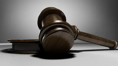 Perppu Cipta Kerja: Kebijakan Menikah dengan Teman Satu Kantor hingga Cuti Melahirkan