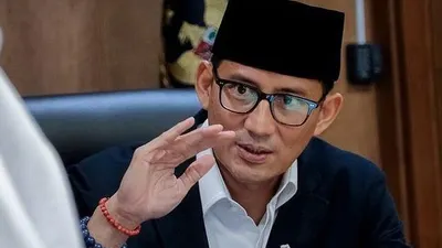Sandiaga Uno merasa sangat bahagia dan senang ketika mendengar kabar Iwan Bule menjabat posisi Wakil Ketua Dewan Pembina Partai Gerindra.
