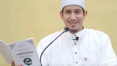 Habib Anies menyampaikan bahwa jumlah teman yang sebenarnya dapat tergantung pada tingkat kesulitan dan kenyamanan hidup yang kita miliki.