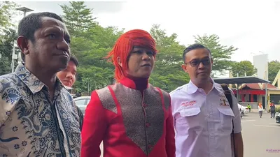 Marcel Radhival alias Pesulap Merah tengah berhadapan dengan kasus hukum, dilaporkan oleh murid dukun.
