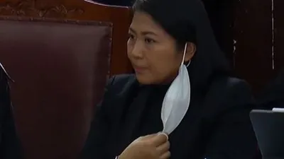 Hadiri Sidang Full Makeup dengan Bulu Mata Palsu dan Alis Tajam Menukik, Putri Candrawathi Kena Semprot Publik