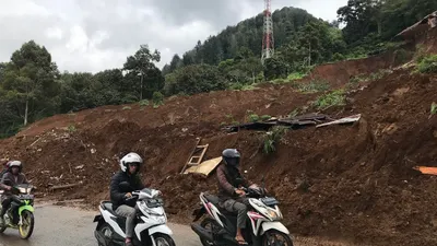 Ilustrasi. Ilustrasi. Beberapa titik wilayah di Jawa Barat masuk dalam level waspada rawan guguran bebatuan atau erosi tanah.