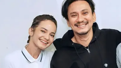 Enzy Storia dan Vincent Rompies