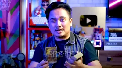 Peramal indigo Denny Darko memberikan ciri-ciri sosok yang diduga jadi bekingan Ferdy Sambo tangani kasus Brigadir Yosua.