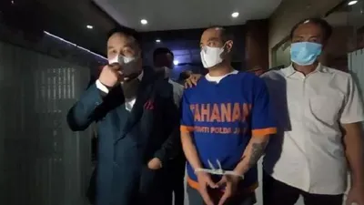 Gak Kaleng-kaleng! Ferry Irawan Resmi Ditahan setelah Jadi Tersangka KDRT, Hotman Paris Sindir Musuh Bebuyutan