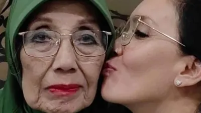Nani Wijaya dan Rieke Diah Pitaloka