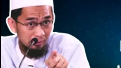 Ustadz Adi Hidayat Beri Bocoran 5 Keutamaan Bagi Hamba Allah SWT yang Menjalankan Tahajud.  