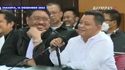 tret Tangkapan Layar Komedi dalam Sidang Saksi Ahli