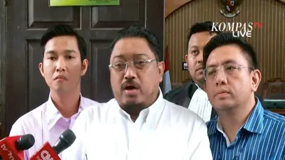 Jelang Vonis Kuasa Hukum Kuat Maruf Berharap Kliennya Bebas, Netizen: Seperti Mimpi Disiang Bolong