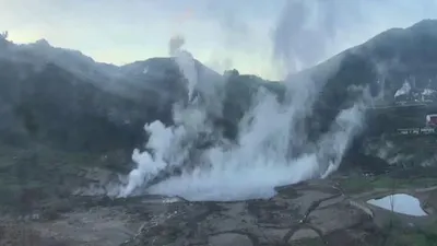 Pusat Vulkanologi dan Mitigasi Bencana Geologi (PVMBG) menyebutkan telah terjadi peningkatan aktivitas vulkanik di Gunung Dieng, Sabtu, 14 Januari 2023.