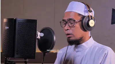 Ustaz Adi Hidayat