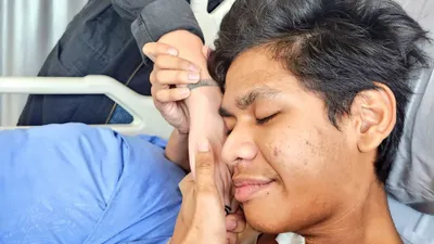 AWAS Mengandung Bawang! Jonathan Latumahina Bagikan Foto Kemesraan David Ozora dengan Ibunya: Finally Madre