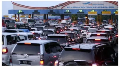[ilustrasi] berikut adalah pantauan arus mudik libur lebaran 2023.