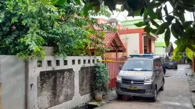 Dua orang perempuan ditemukan tewas mengenaskan dengan jasad yang sudah di kubur dengan cor semen pada Selasa (28/02).