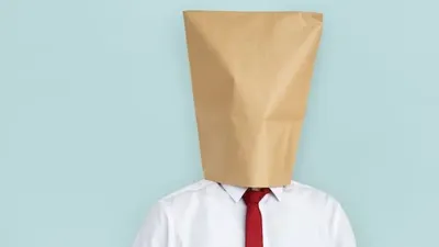 Introvert merupakan salah satu sifat yang dikenal pendiam. Namun siapa sangka introvert bisa juga menggapai kesuksesannya.