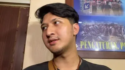 Aditya zoni, adik Ammar Zoni