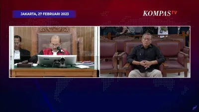 Terlihat Santai Saat Sidang Vonis, Agus Nurpatria Dihukum 2 Tahun Penjara Karena Terbukti Lakukan Hal Ini&nbsp;
