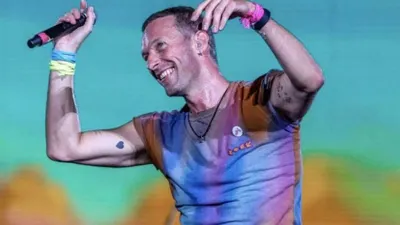 Chris Martin Vokalis Coldplay - Lirik Lagu dan Chord Gitar Sparks - Coldplay: ISSaid I, I Cry I, I Saw Sparks