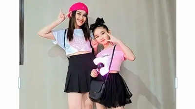 Outfit Ayu Ting Ting dan Bilqis untuk Konser Blackpink