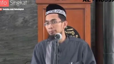 UAH Ustaz Adi Hidayat 