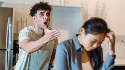 Berikut adalah kebiasaan wanita yang tidak disukai pria. Kadang, pria tidak paham dengan kebiasaan perempuan.