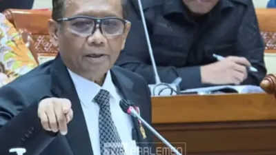 Mahfud MD rapat dengan DPR