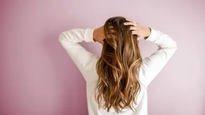 Inilah beberapa cara efektif yang dapat kamu lakukan untuk menghilangkan kutu rambut beserta telurnya. Ampuh banget.