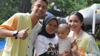 Sus Rini dengan Rayyanza, Raffi Ahmad dan Nagita Slavina
