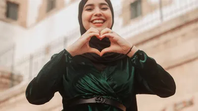 Berikut ini adalah lima ciri-ciri khas yang dapat membantu mengidentifikasi diri kamu sebagai orang rendah hati dan tulus menjalani hidup.