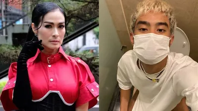 Penyanyi Iis Dahlia akhirnya buka suara soal kabar yang menerpa anak laki-lakinya yaitu Devano Danendra yang dituding pindah agama.