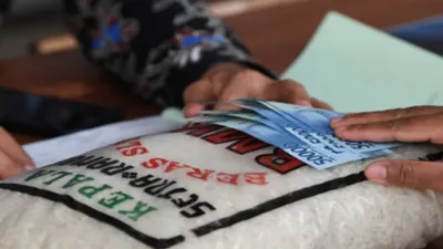 Jika Anak Sudah Bekerja, Masih Bisakah Orang Tua Membayarkan Zakat Fitrahnya? Ini Kata Buya Yahya