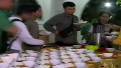Kegiatan Sahur Gratis di Masjid UGM