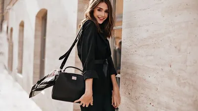 Elegan atau&nbsp;cantik luar dalam adalah jenis kecantikan yang abadi yang tidak luntur di makan usia.