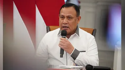 Polda Metro Jaya telah menaikkan kasus dugaan kebocoran data KPK ke tahap penyelidikan. Firli Bahuri pun akan segera diperiksa.