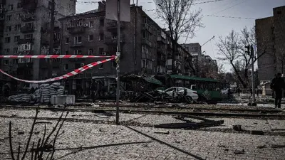 Kawasan Ukraina yang porak-poranda terkena serangan rudal Rusia.