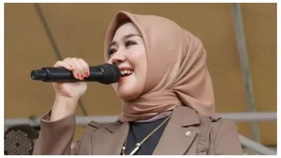 Penyanyi dangdut Gita KDI